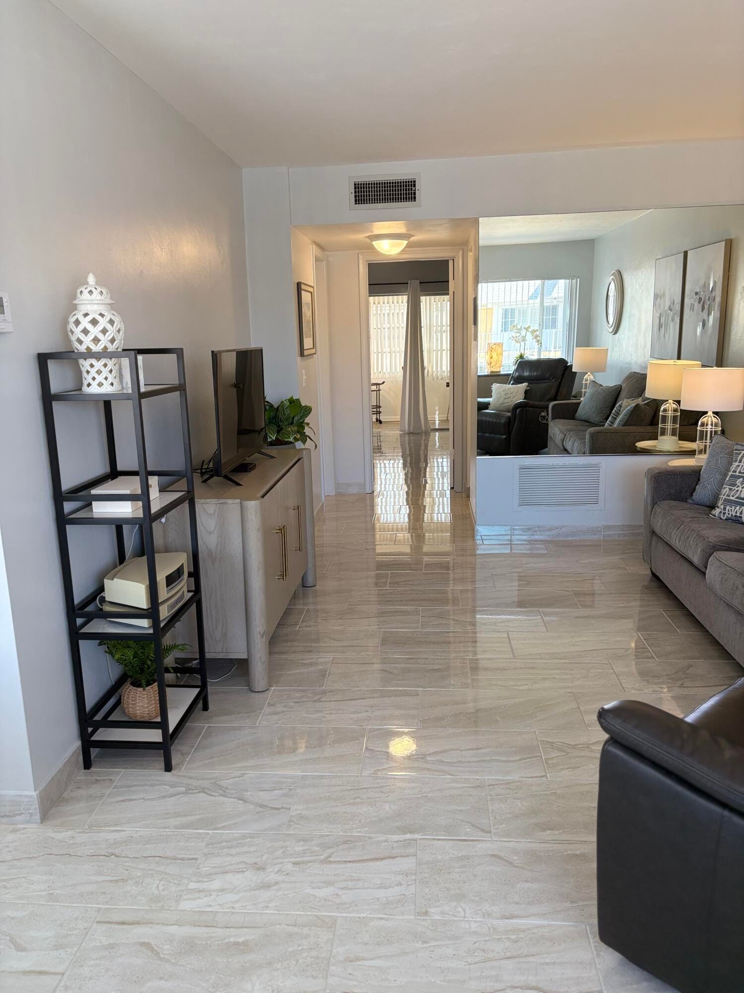 3280 Lake Osborne Drive 206 — photo 2