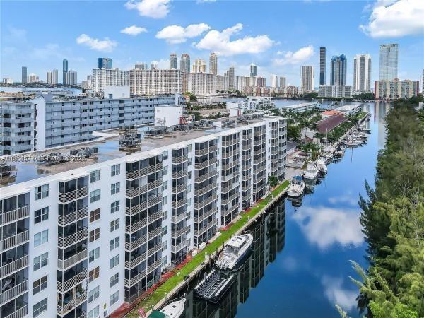3660 NE 166th Street 609, North Miami Beach, FL 33160, North Miami Beach