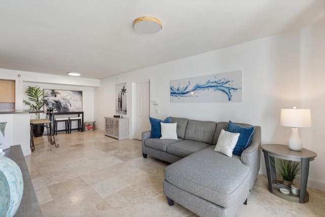 1205 Villa Circle 1205, sold in Villa Del Sol Condo, Boynton Beach, FL