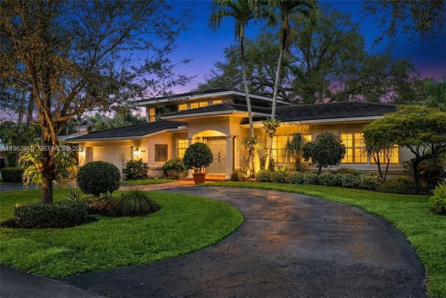 1255 Algardi Avenue, Coral Gables Country Club, Coral Gables, FL