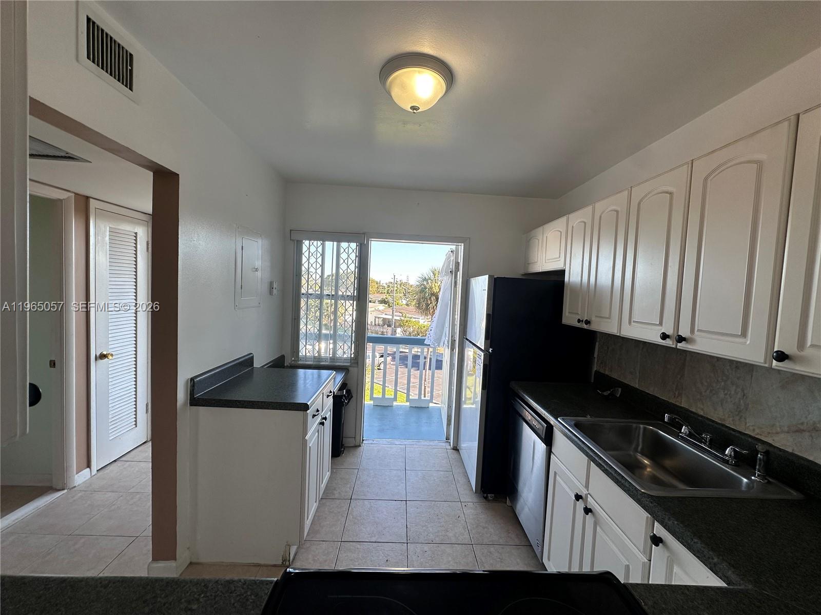 2223 Park Lane 304, Hollywood, FL 33021, Hollywood