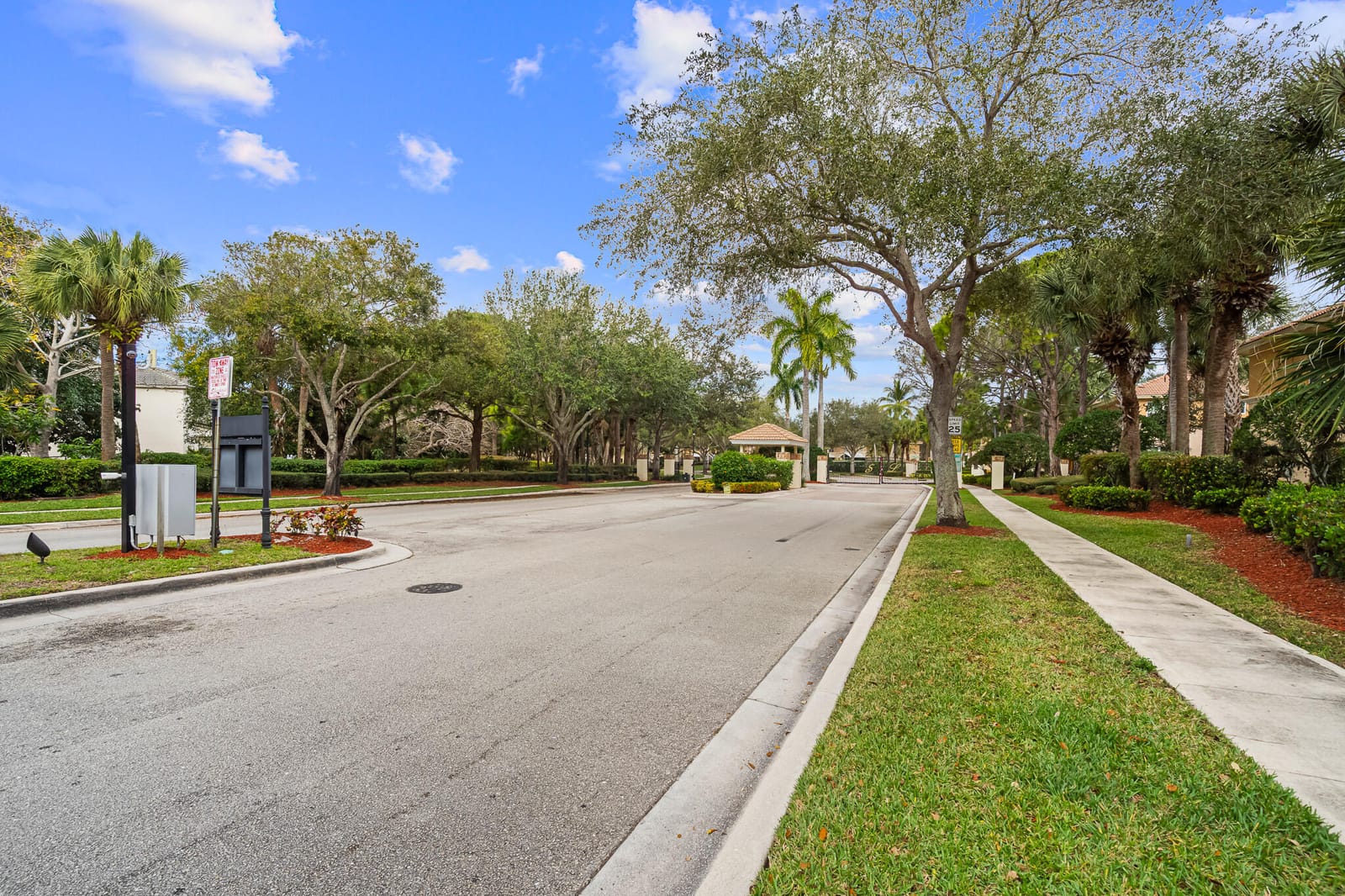 395 River Bluff Lane, Royal Palm Beach, FL 33411 photo 28