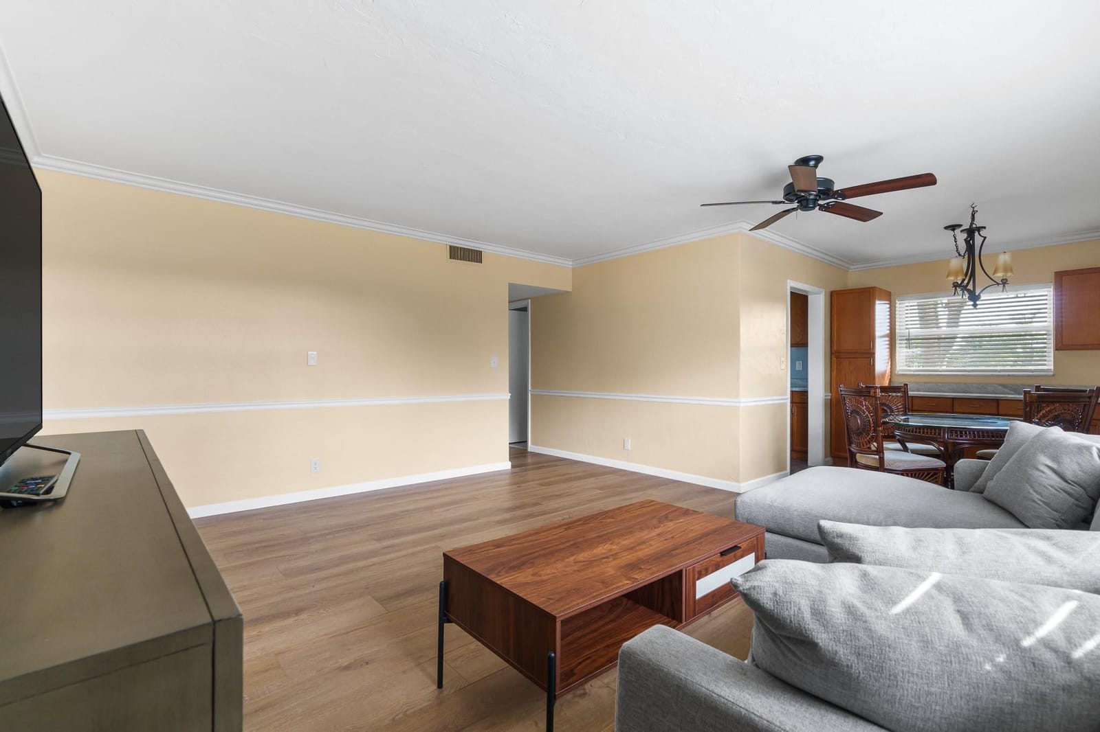 2015 NE 32nd Court 25 — photo 10