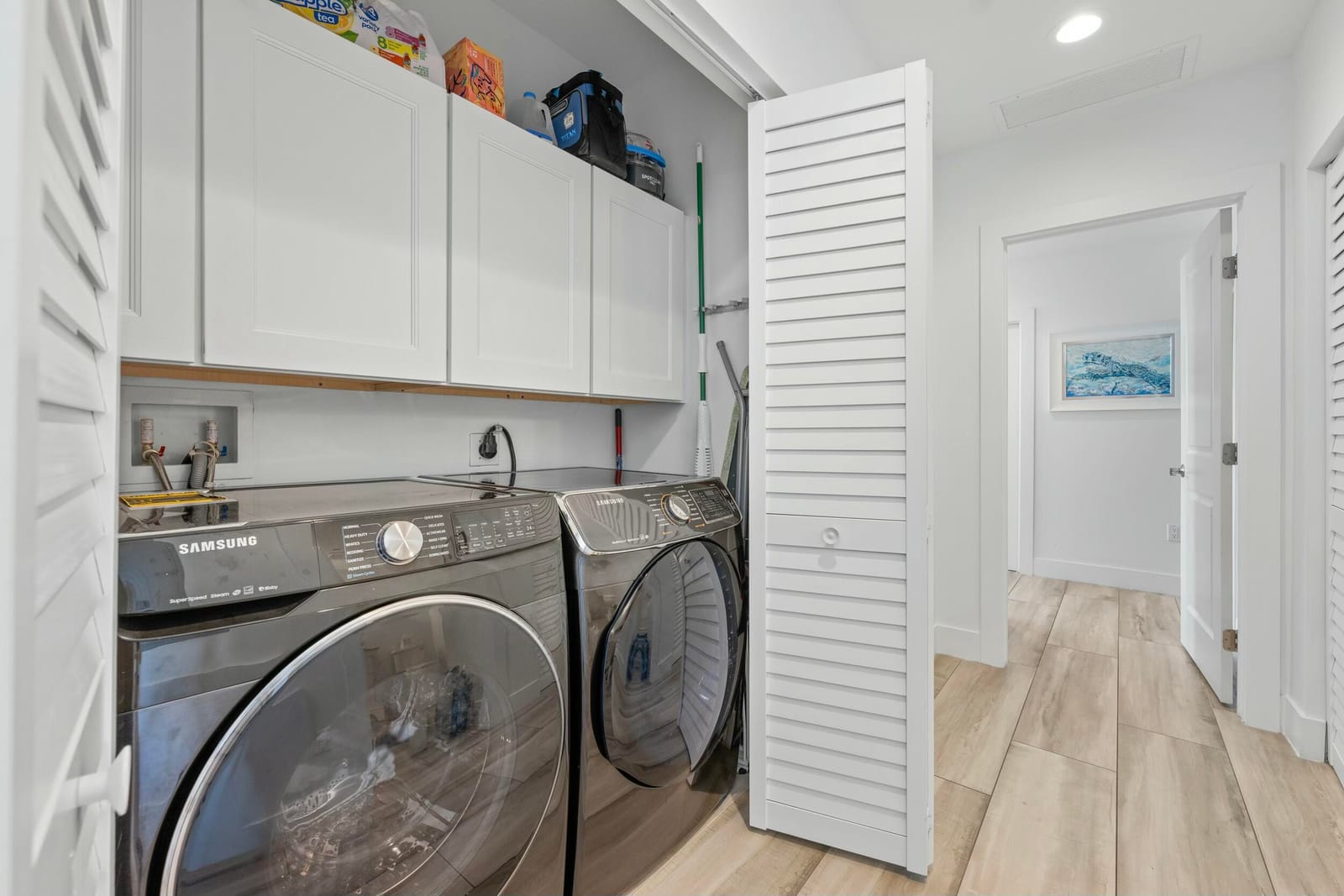 410 Evernia Street 807 — photo 12