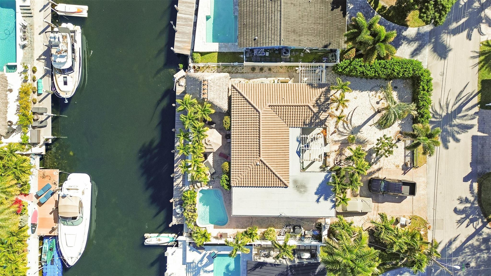 2401 SE 12th Street, Pompano Beach, FL 33062