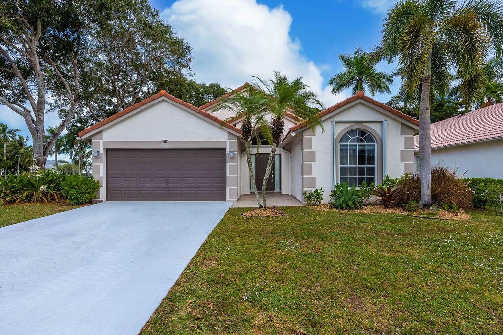 1975 Oak Berry Circle, Wellington, FL 33414, Wellington