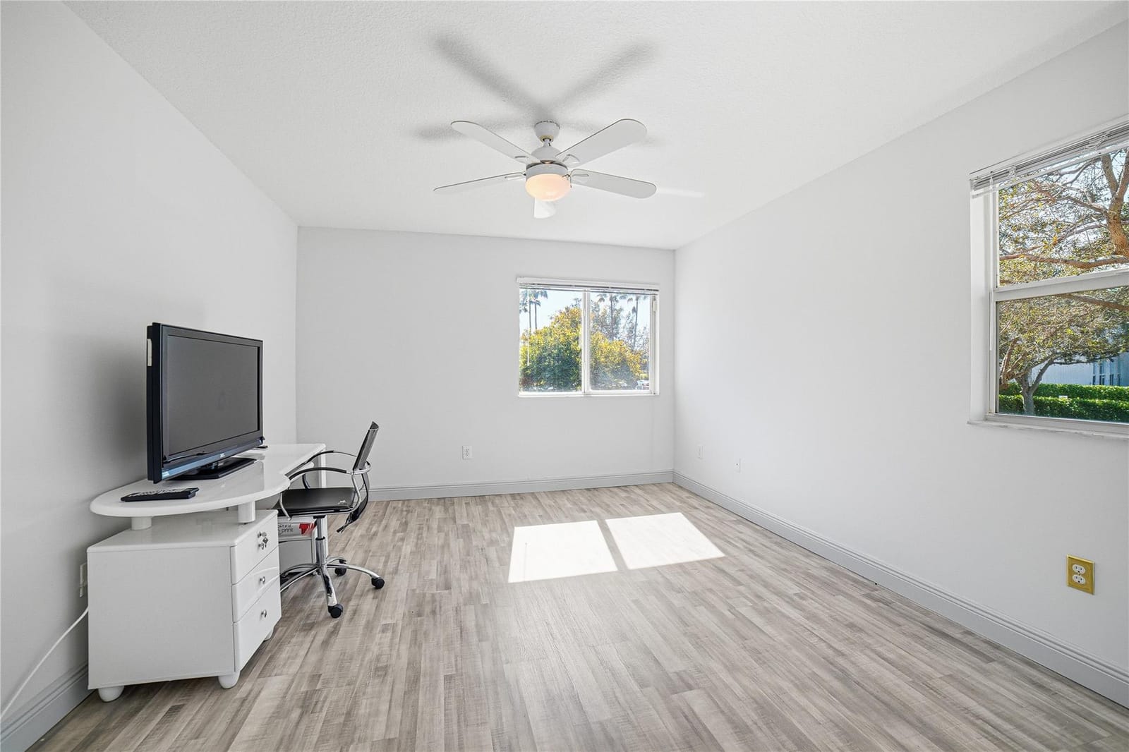 7763 Southampton Terrace 201 — photo 11