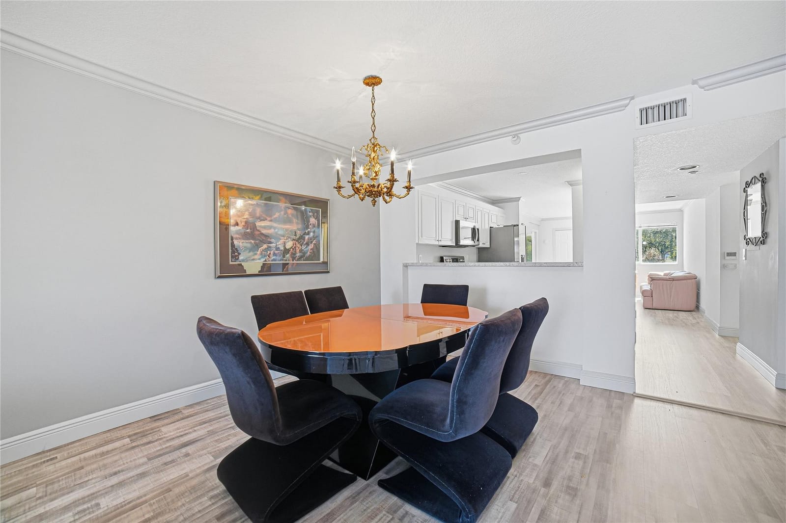 7763 Southampton Terrace 201 — photo 6