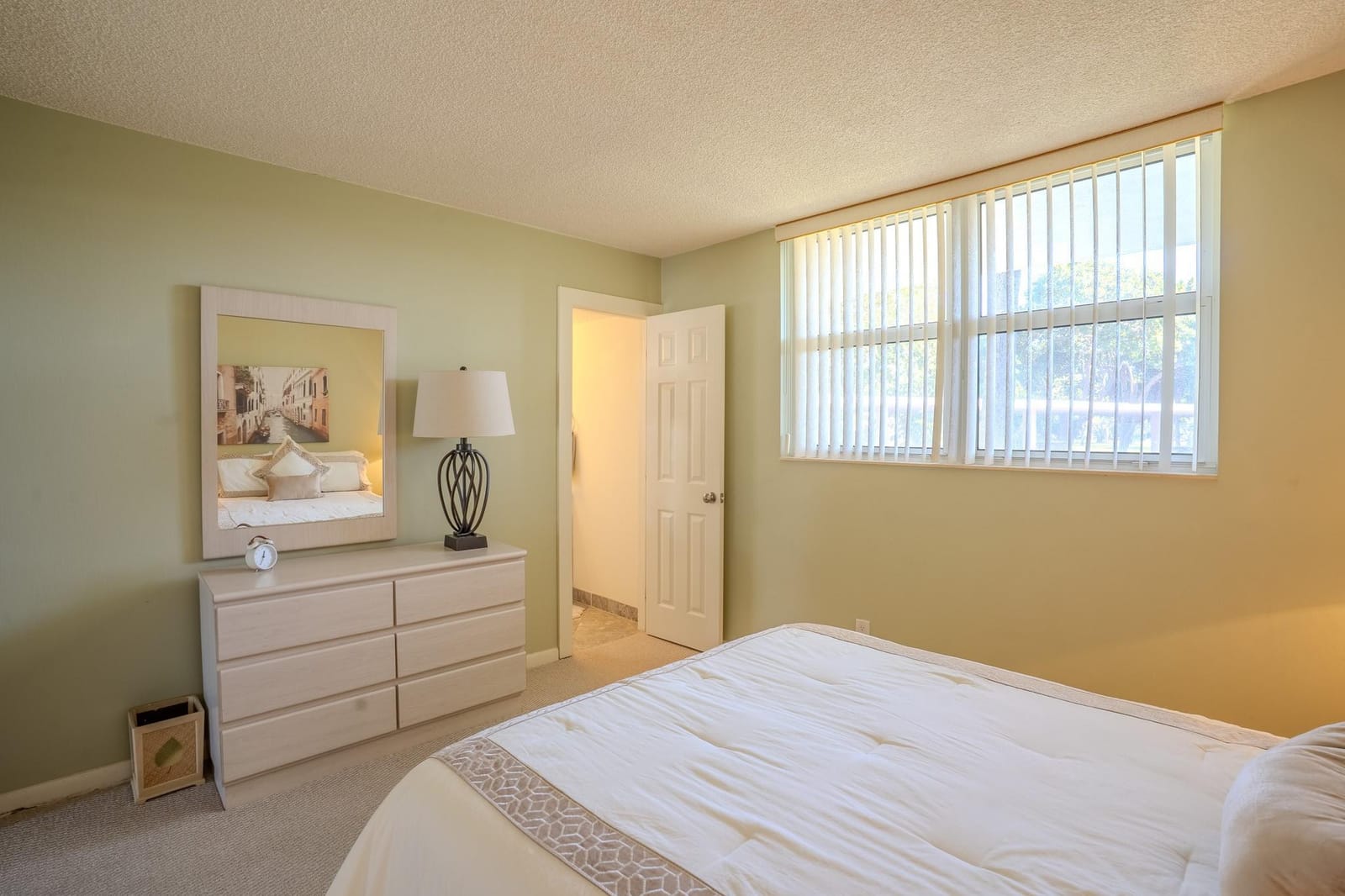 2731 NE 14th Street Causeway 138 — photo 11