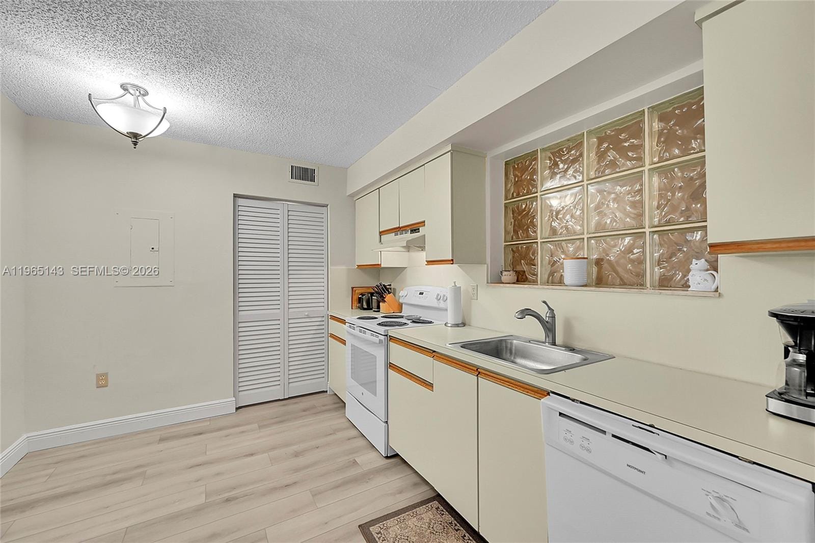 5936 Morningstar Circle 104 — photo 8