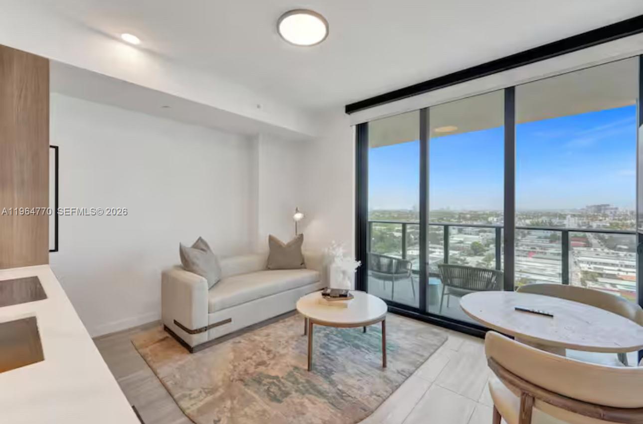 580 72 1713 1713, Miami Beach, FL 33141, Miami Beach