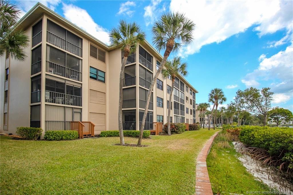 4680 NE Sandpebble Trace 305, Stuart, FL 34996 photo 22