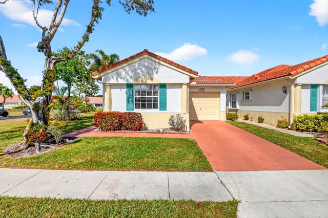 6143 Floral Lakes Drive, Delray Beach, FL 33484
