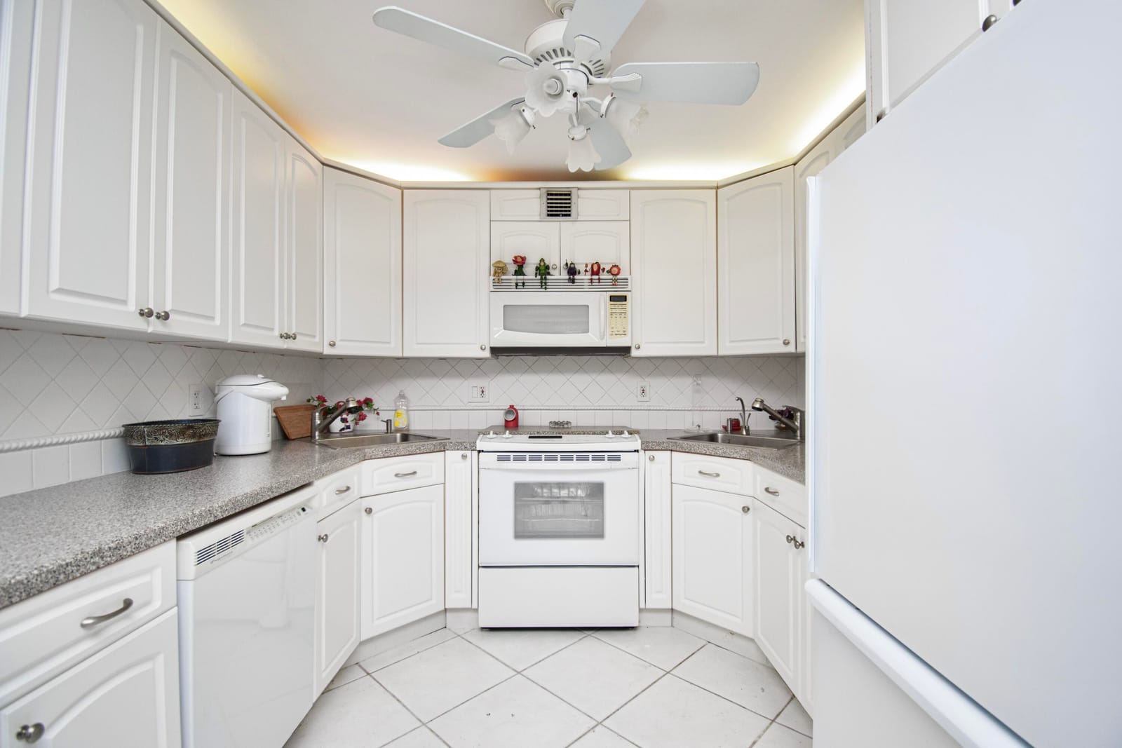 220 Richmond C, Deerfield Beach, FL 33442 photo 15