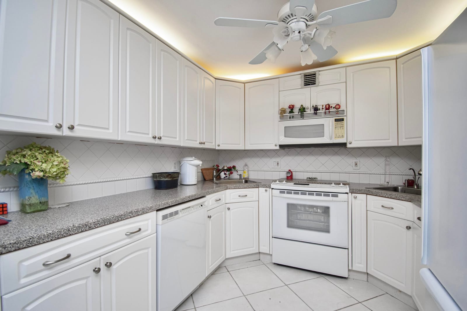 220 Richmond C, Deerfield Beach, FL 33442 photo 16