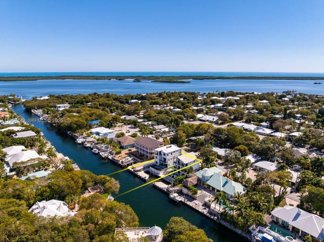 16 Bass Avenue, Key Largo, FL 33037