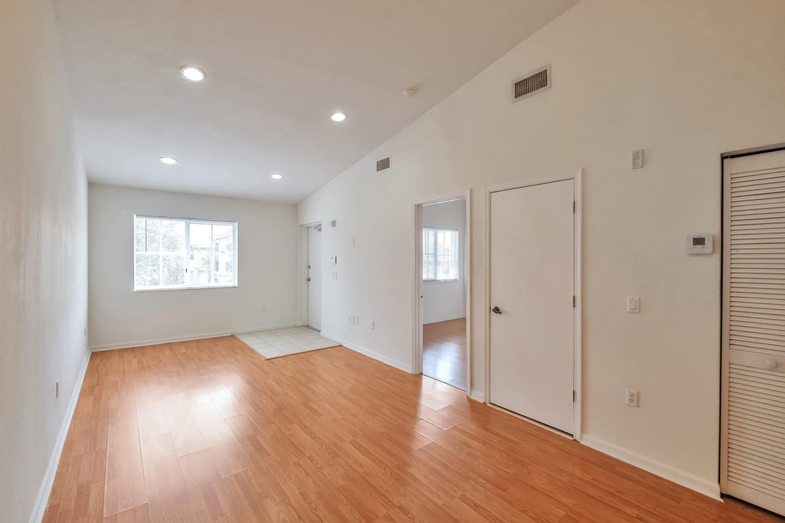 3504 Briar Bay Boulevard 205 — photo 2