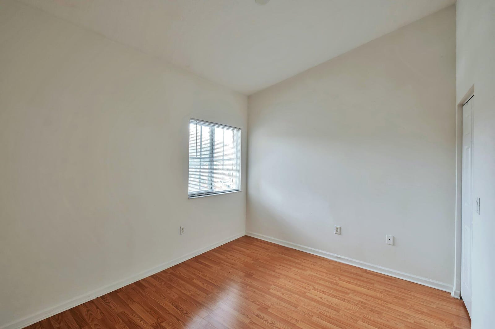3504 Briar Bay Boulevard 205 — photo 6