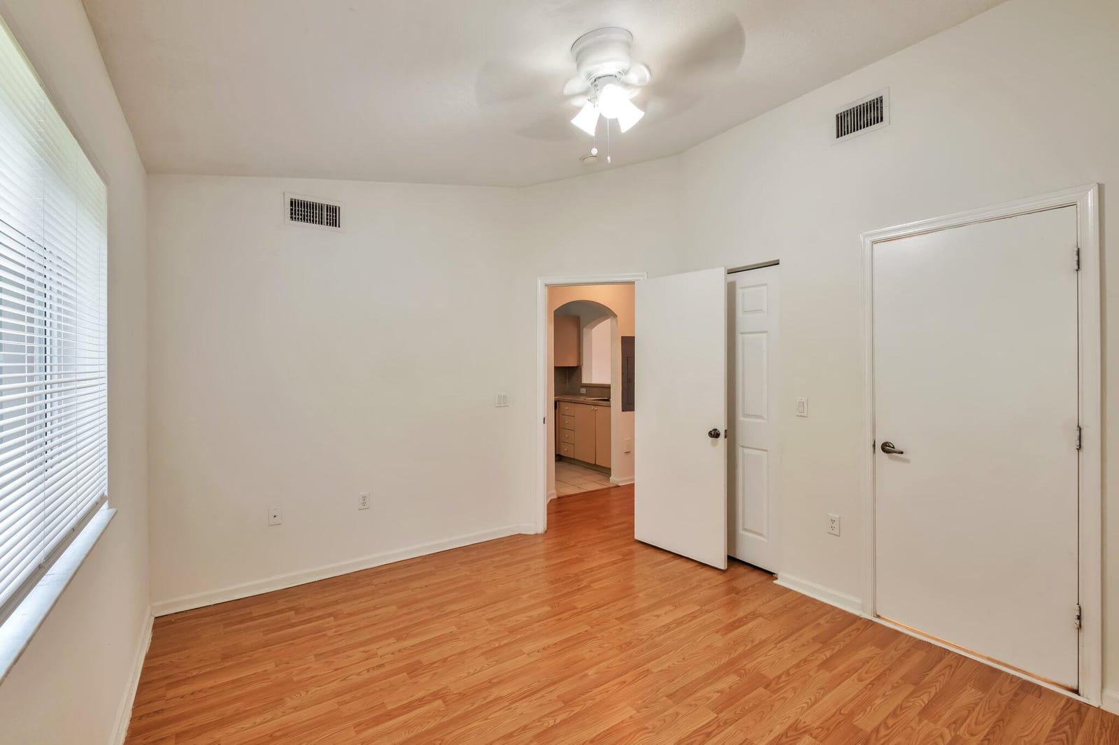 3504 Briar Bay Boulevard 205 — photo 9