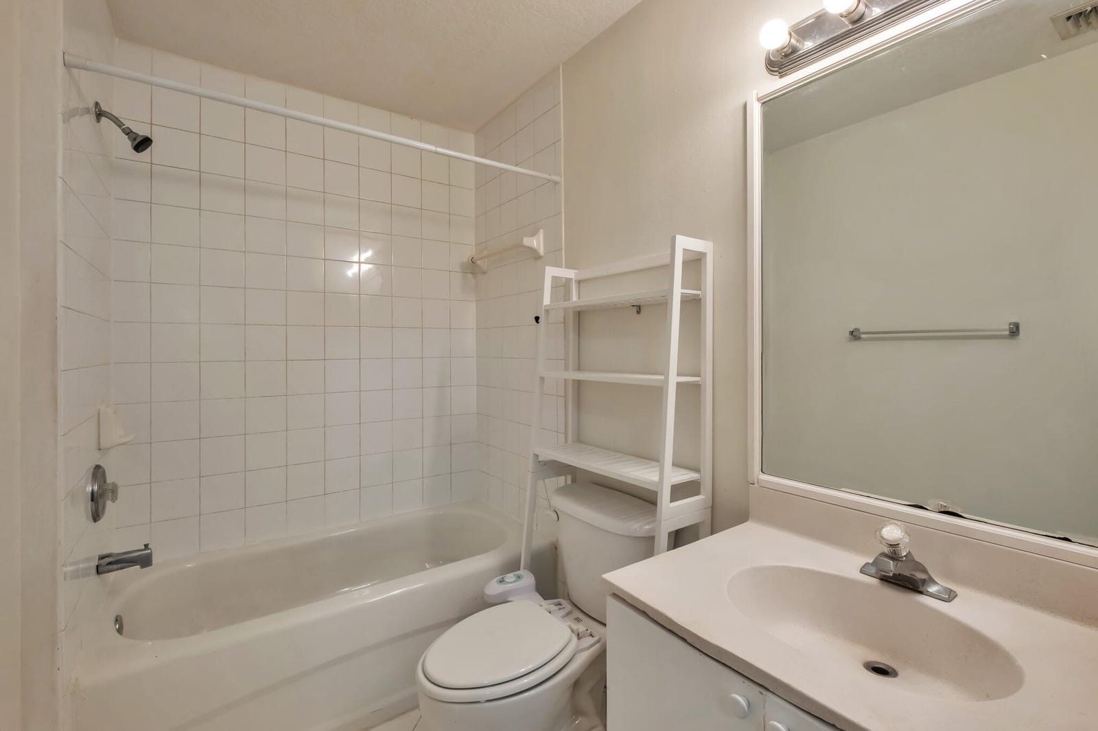 3504 Briar Bay Boulevard 205 — photo 10