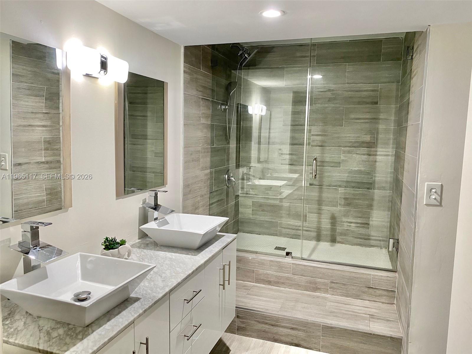 8897 Fontainebleau Boulevard 303, Miami, FL 33172, Miami
