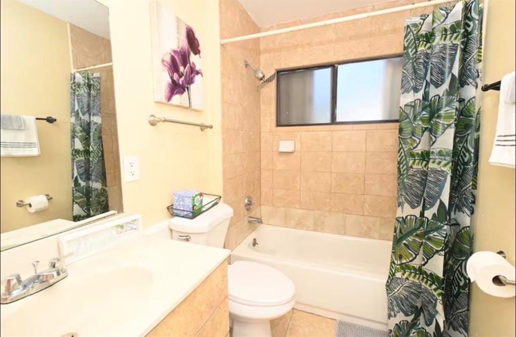 809 E Palm Run Drive, North Lauderdale, FL 33068 photo 3