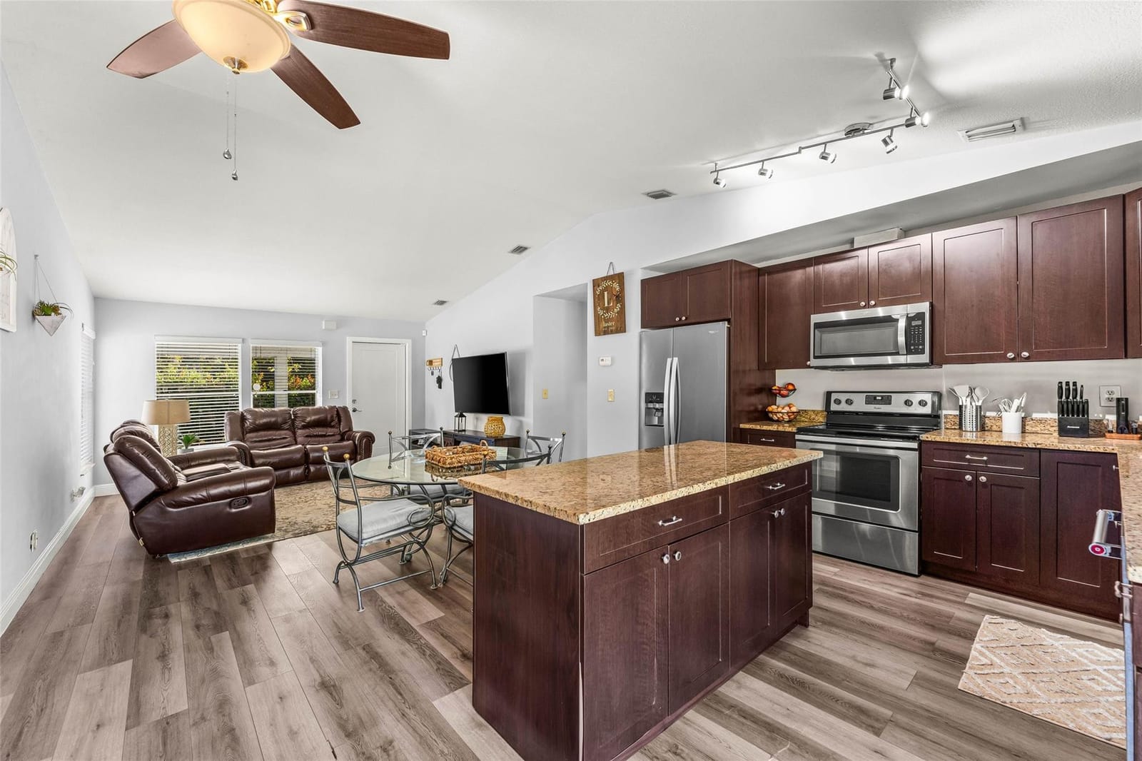 12895 Persimmon Boulevard — photo 11