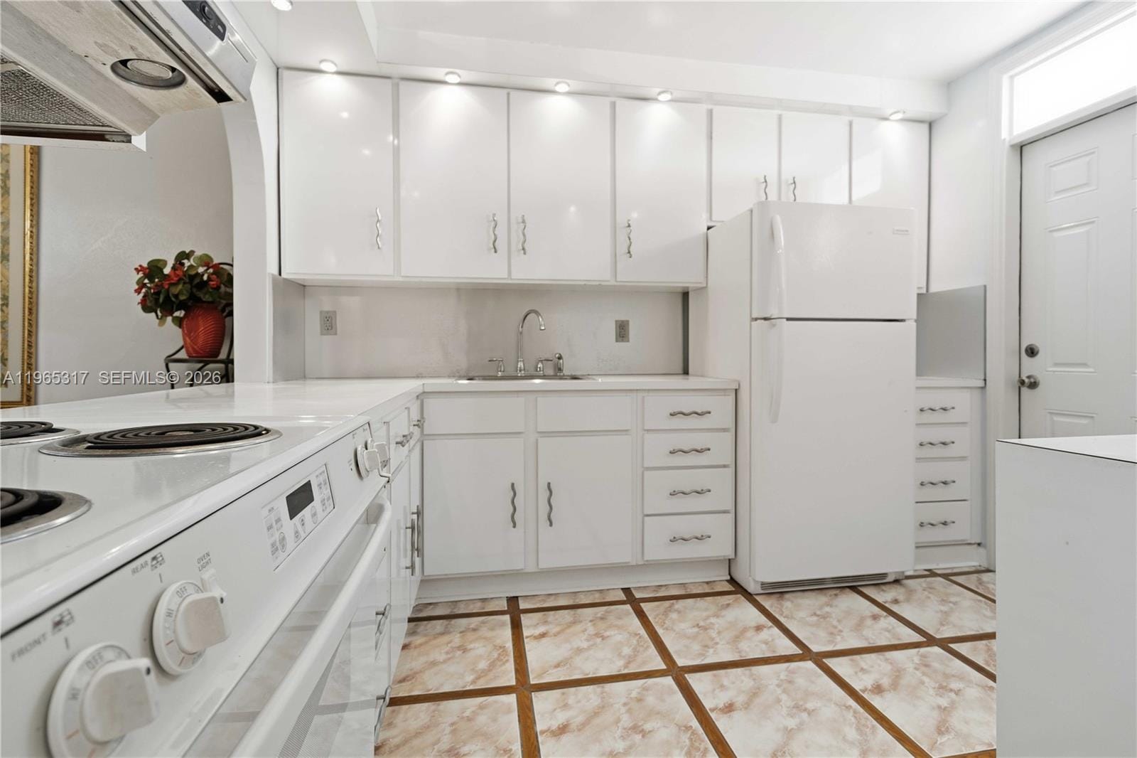 1401 NE Miami Gardens Drive 287 — photo 3
