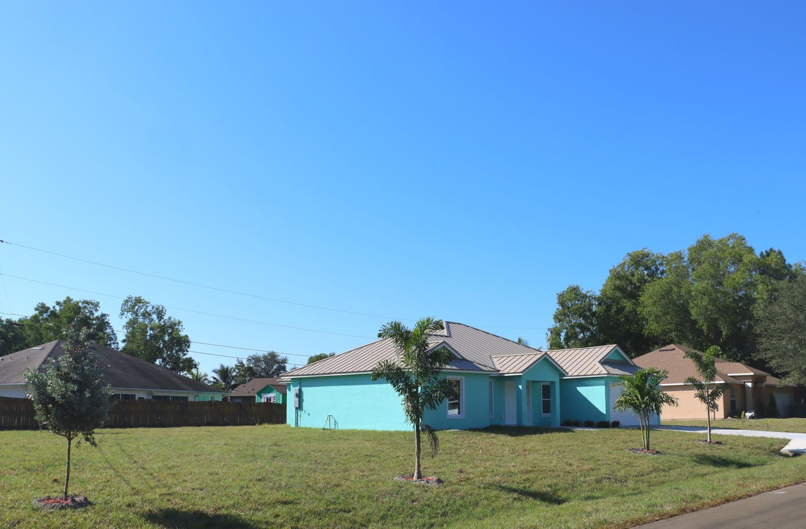 4947 NW Flintstone Avenue — photo 2