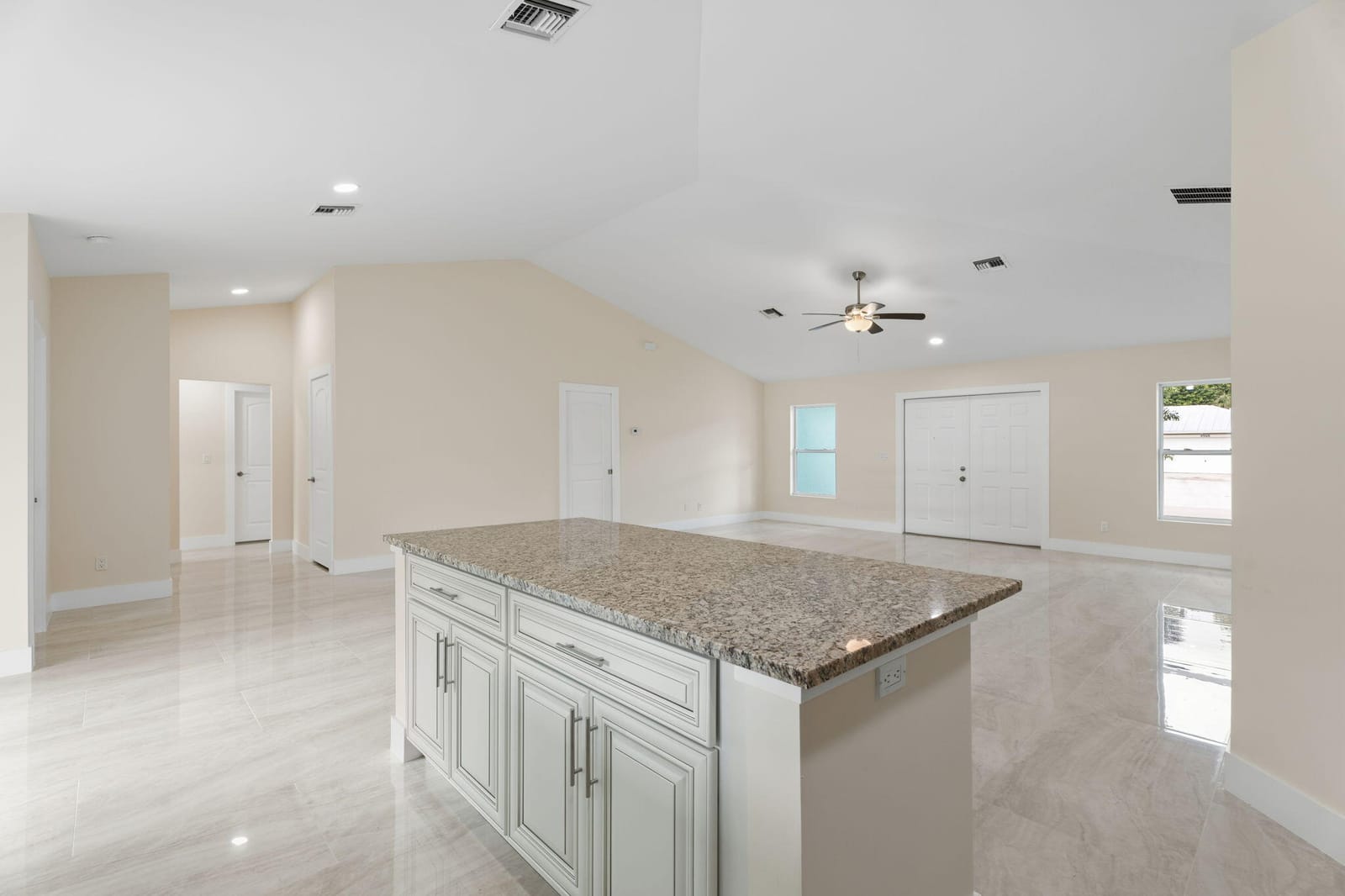 4947 NW Flintstone Avenue — photo 9