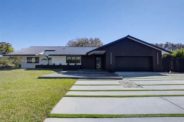 5020 Hawkhurst Avenue, sold in Ivanhoe Estates, Southwest Ranches, FL