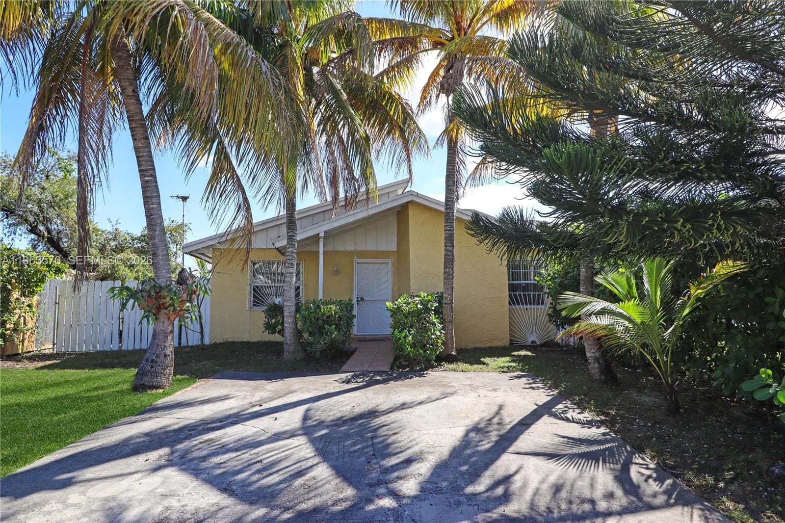 11324 SW 187th Terrace, Miami, FL 33157