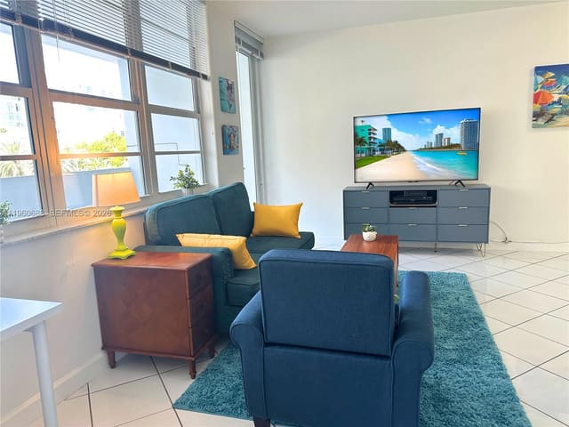 100 Lincoln Road 307, sold in The Decoplage Condo, Miami Beach, FL