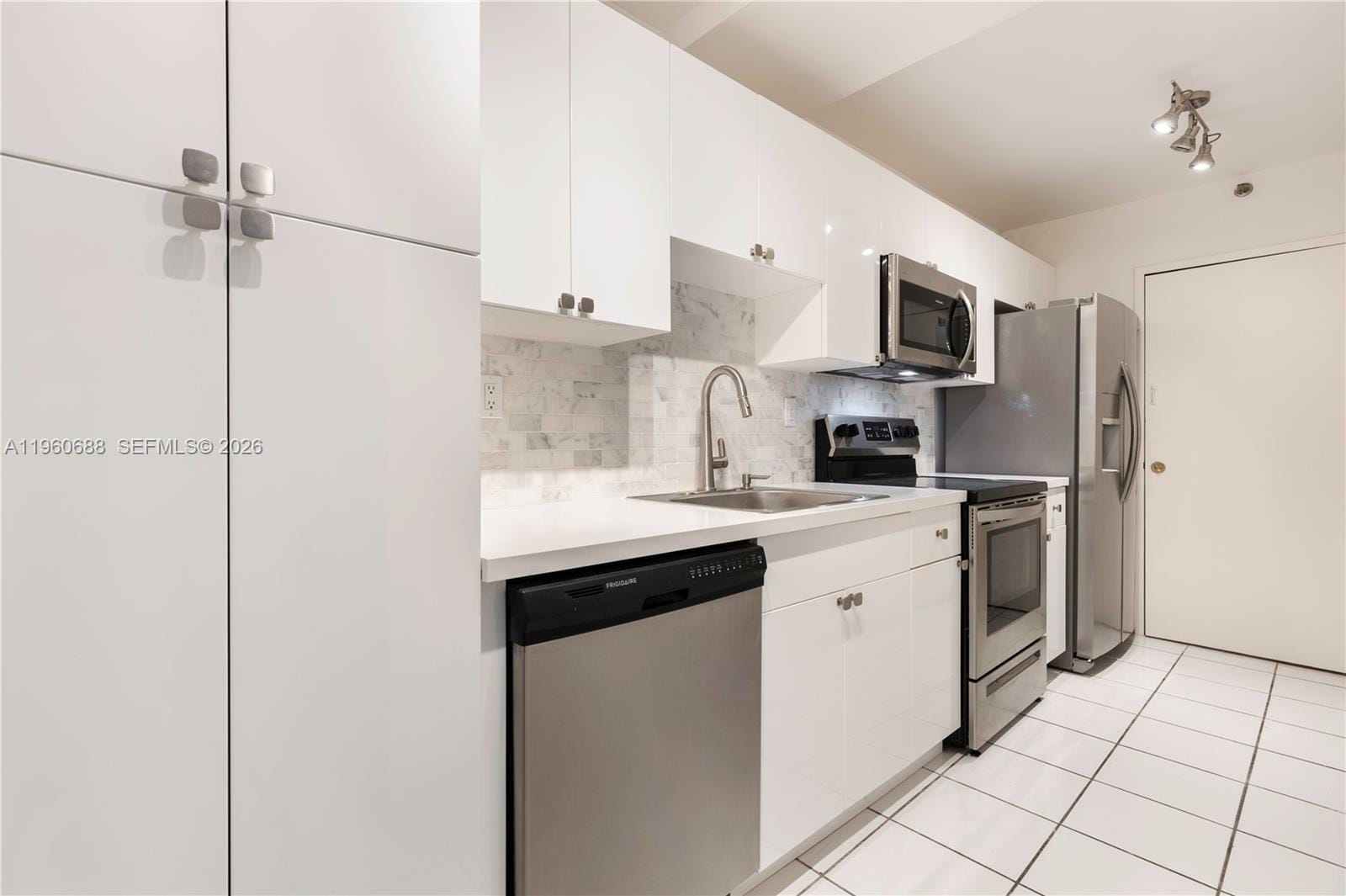 100 Lincoln Road 307, Miami Beach, FL 33139 photo 5
