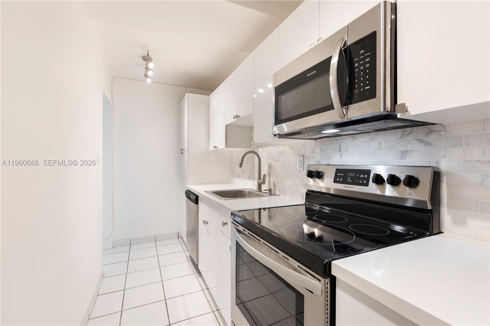 100 Lincoln Road 307, Miami Beach, FL 33139 photo 6