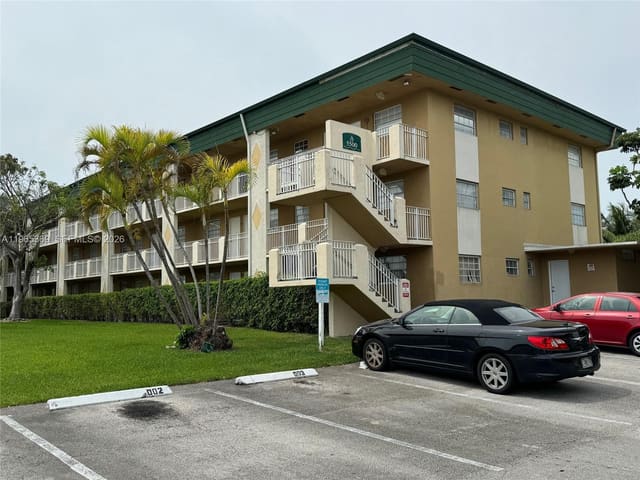 5500 SW 77th Court 305, Miami, FL 33155