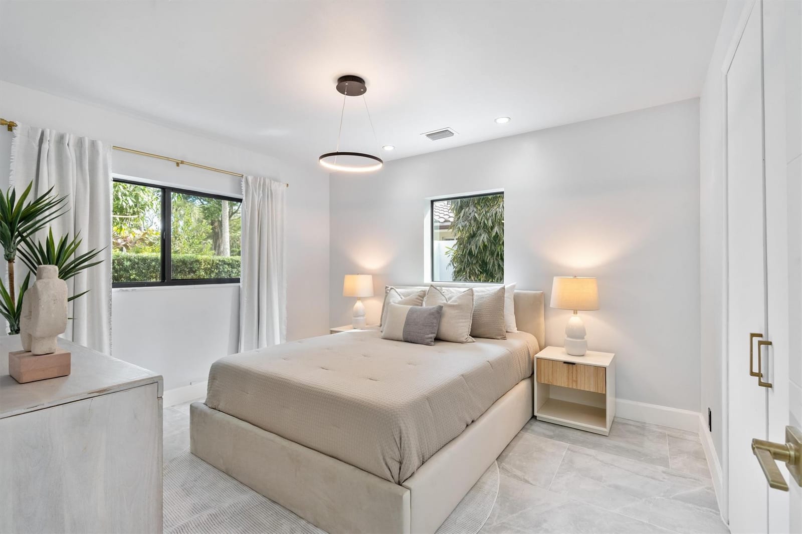 360 NW 33rd Street — photo 4