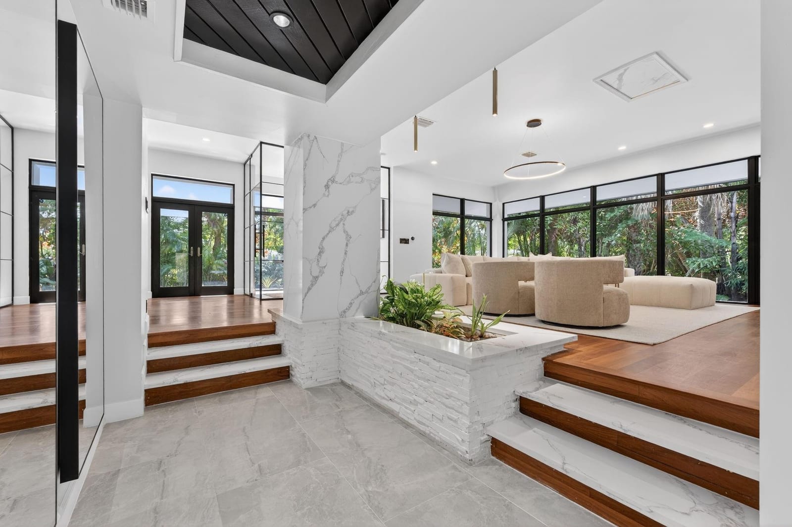 360 NW 33rd Street — photo 6