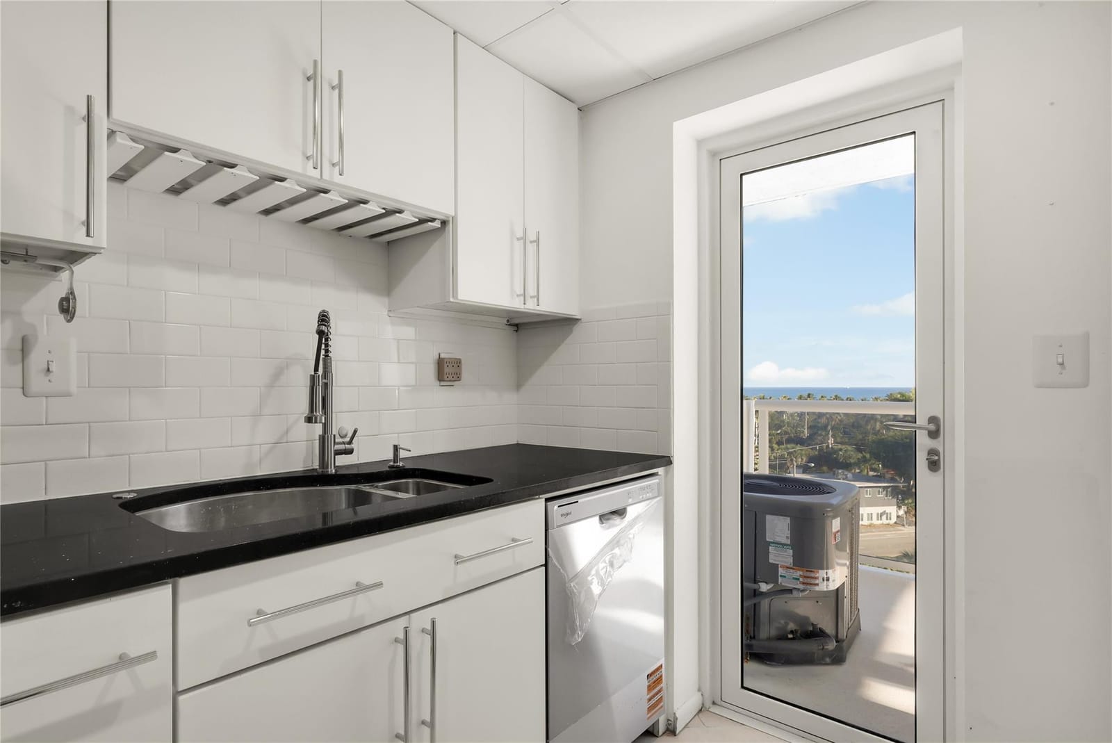 2715 N Ocean Boulevard 7d — photo 11
