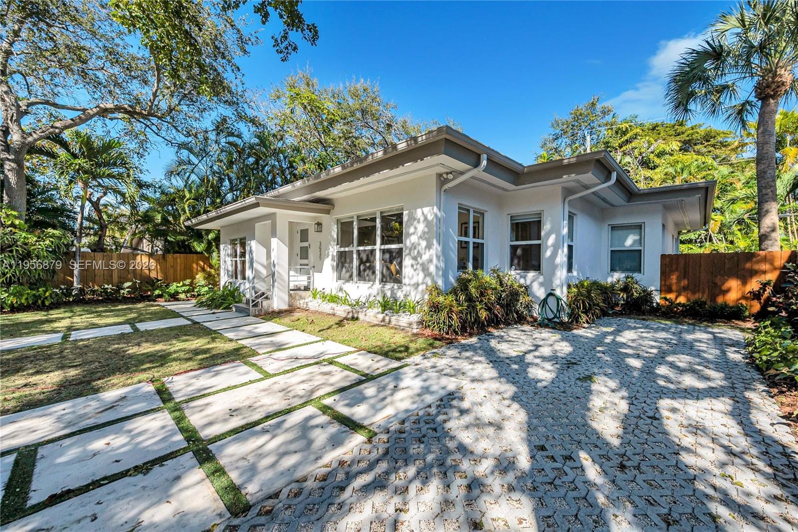 3535 W Glencoe Street, Miami, FL 33133 photo 3