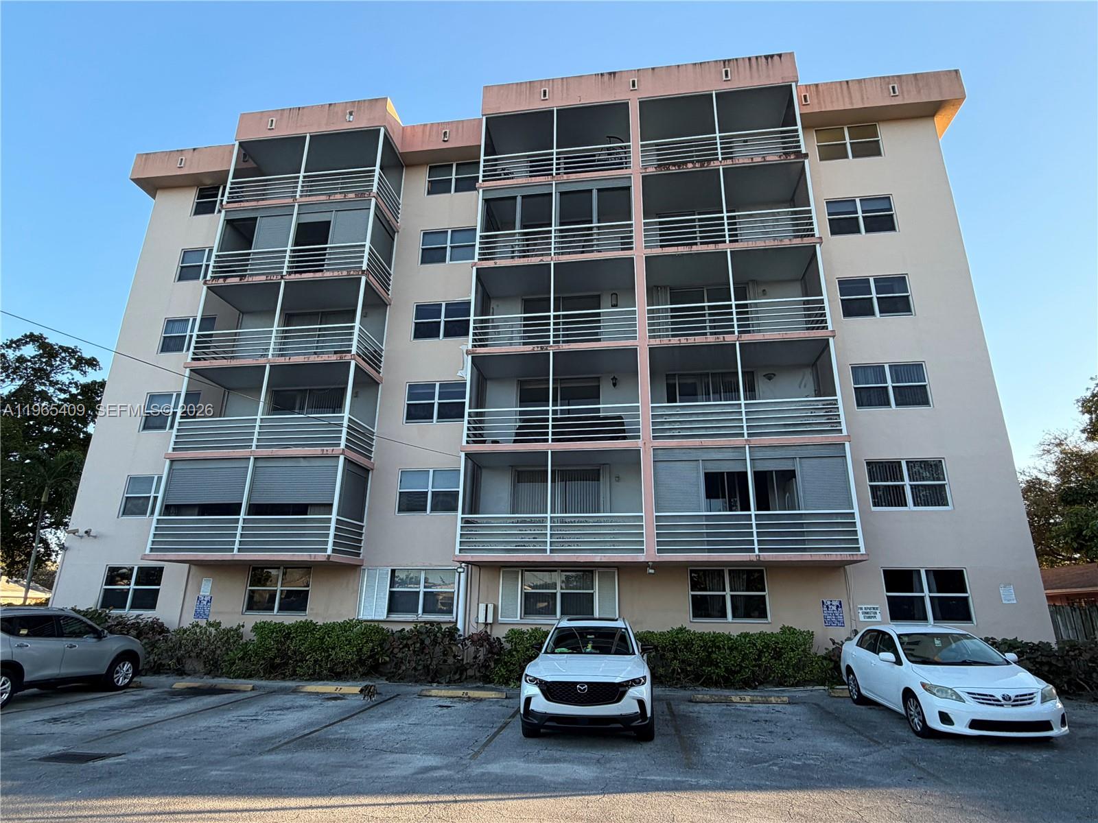 1830 Dixieanna Street 406, Hollywood, FL 33020, Hollywood