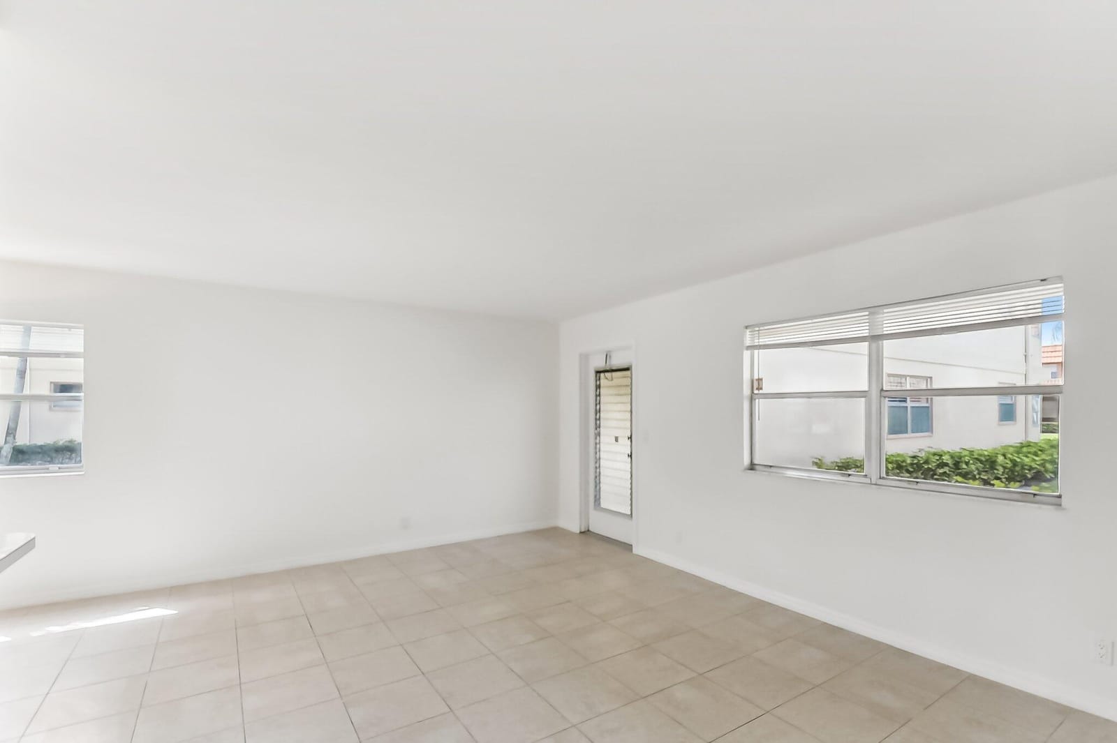 447 Saxony J Way 447-J, Delray Beach, FL 33446 photo 25