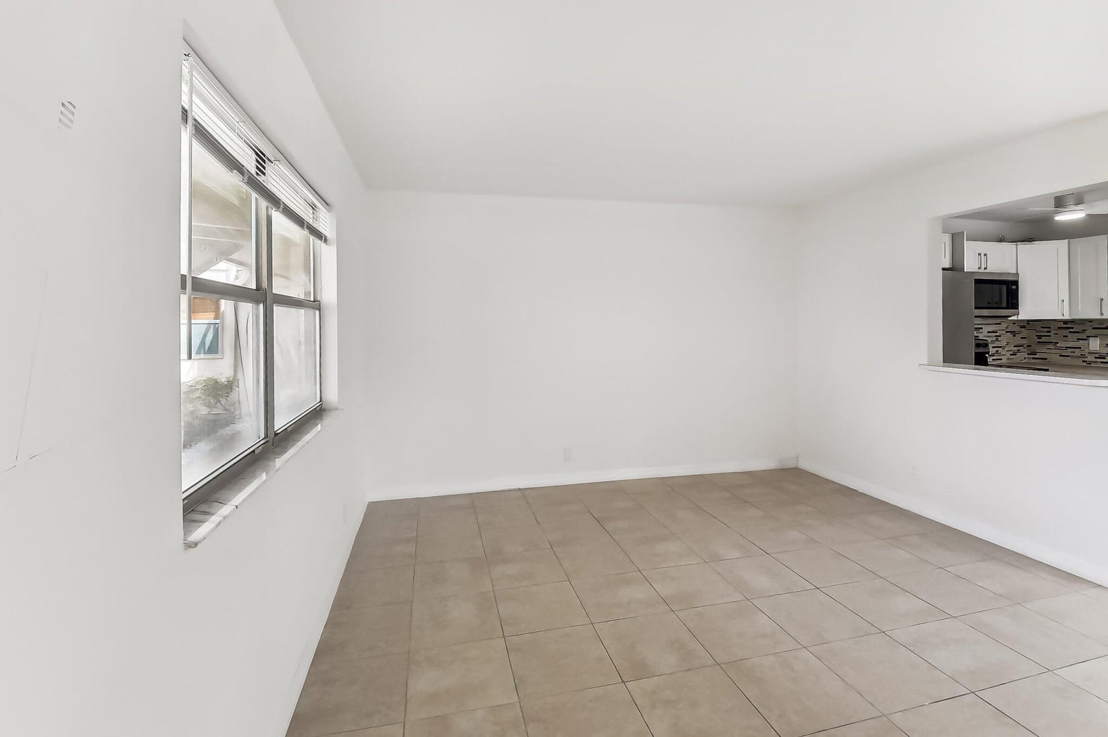 447 Saxony J Way 447-J, Delray Beach, FL 33446 photo 6