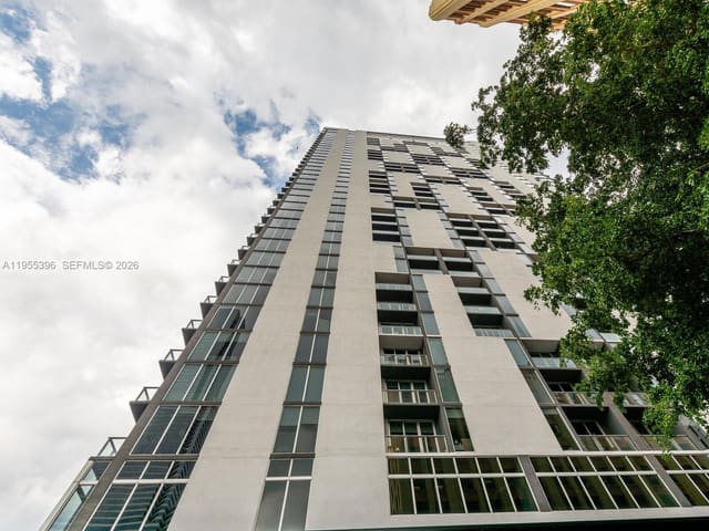 151 SE 1st Street 805, sold in Centro Condo, Miami, FL