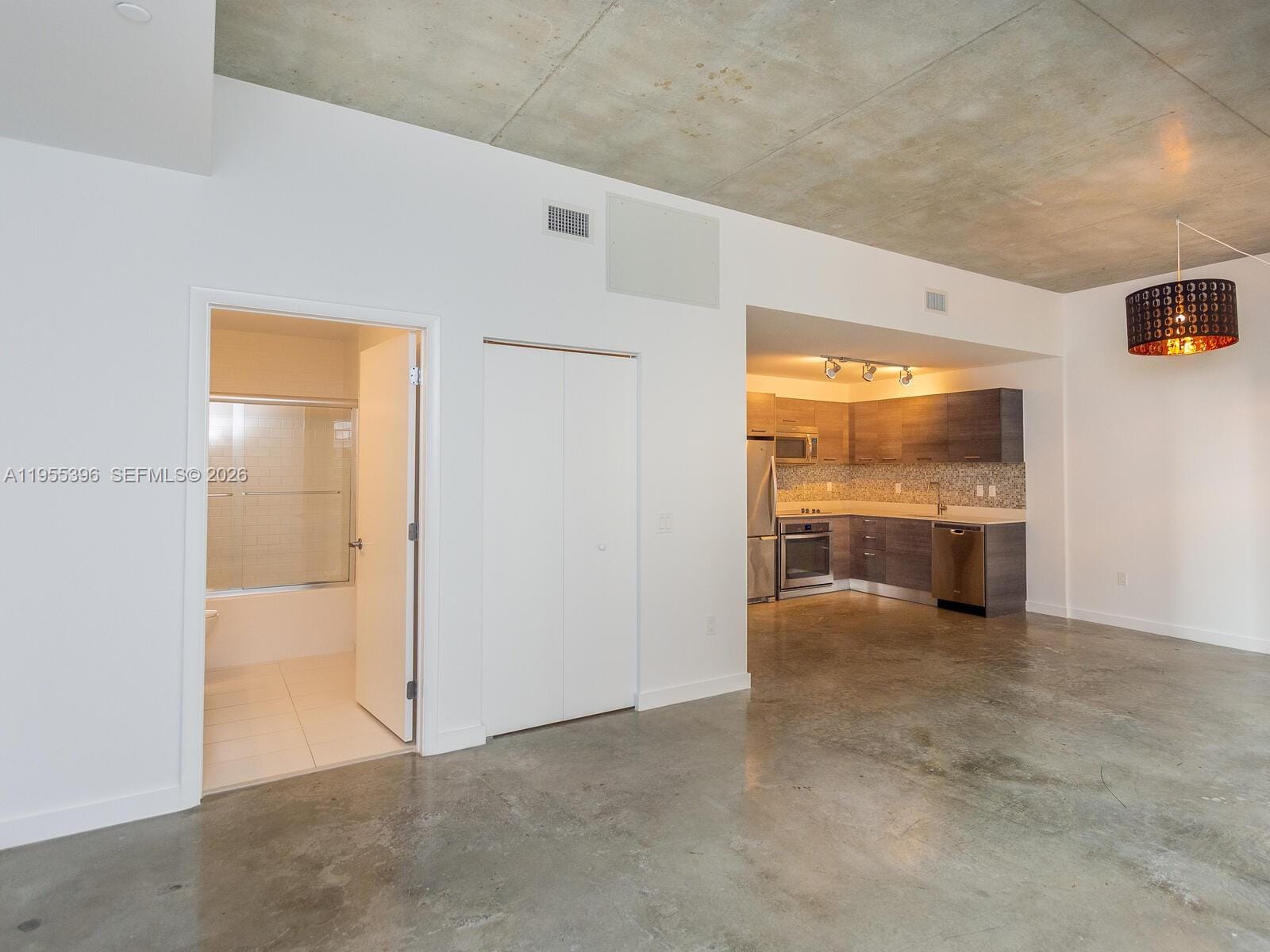 151 SE 1st Street 805, Miami, FL 33131 photo 18