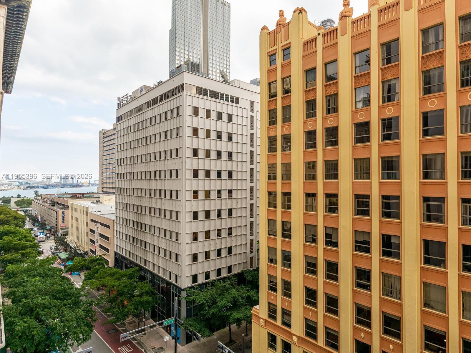 151 SE 1st Street 805, Miami, FL 33131 photo 24