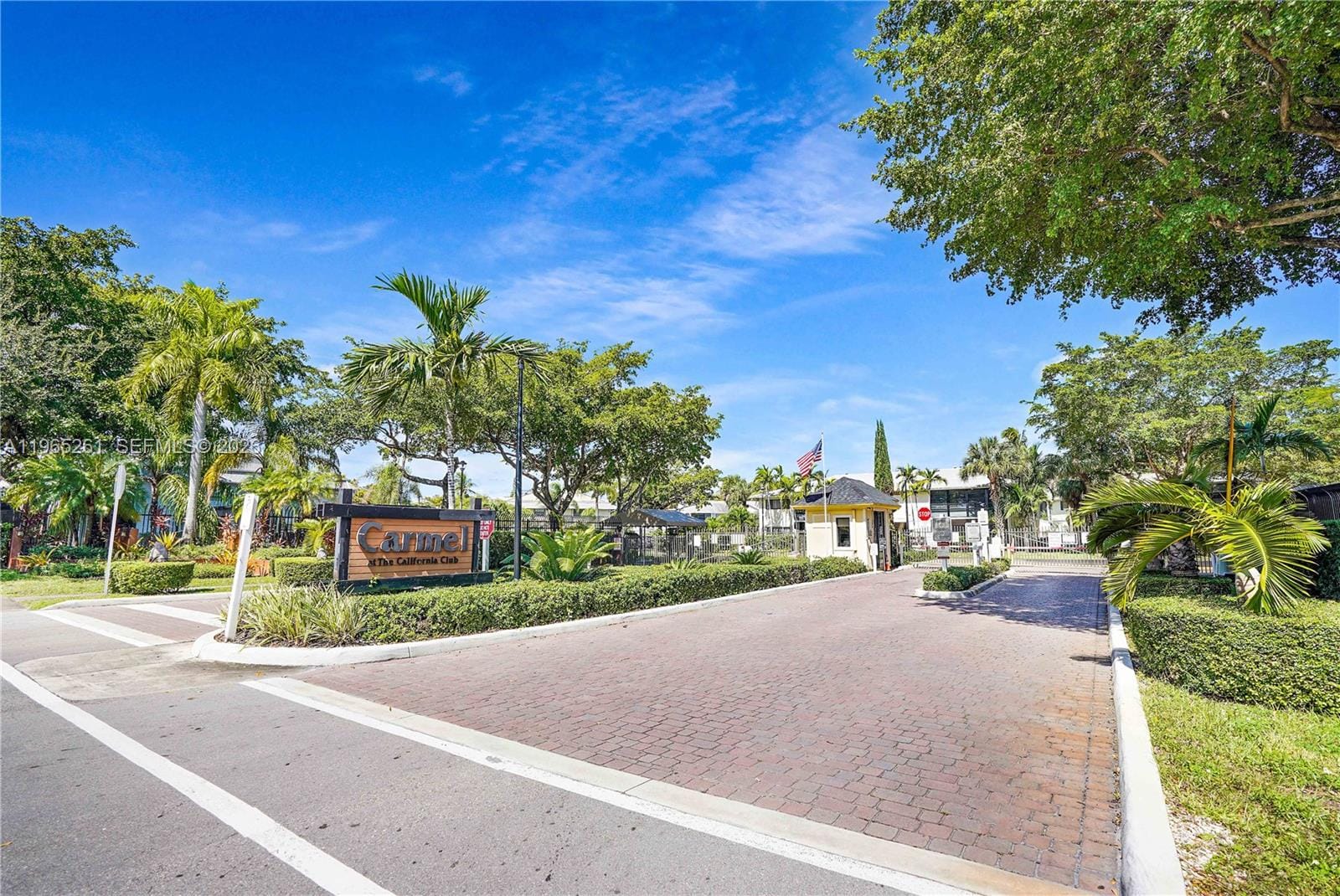 927 NE 199th Street 104, Miami, FL 33179 photo 19
