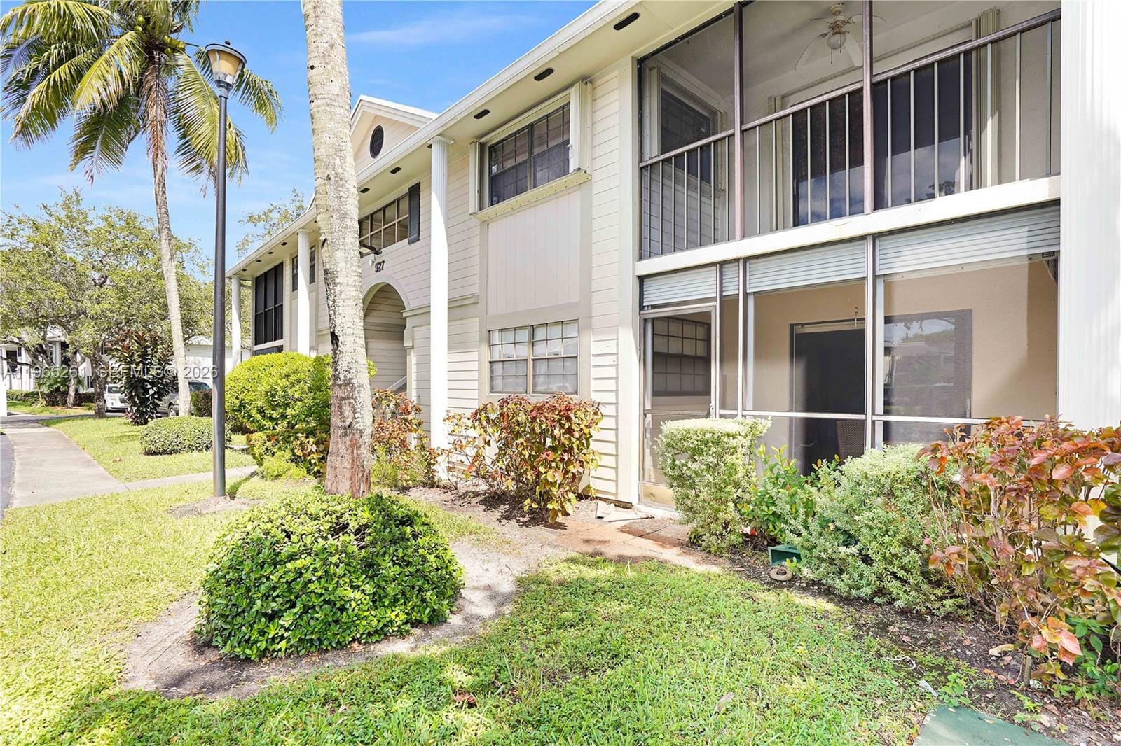 927 NE 199th Street 104, Miami, FL 33179 photo 23