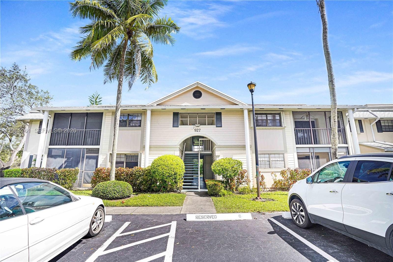927 NE 199th Street 104, Miami, FL 33179 photo 25