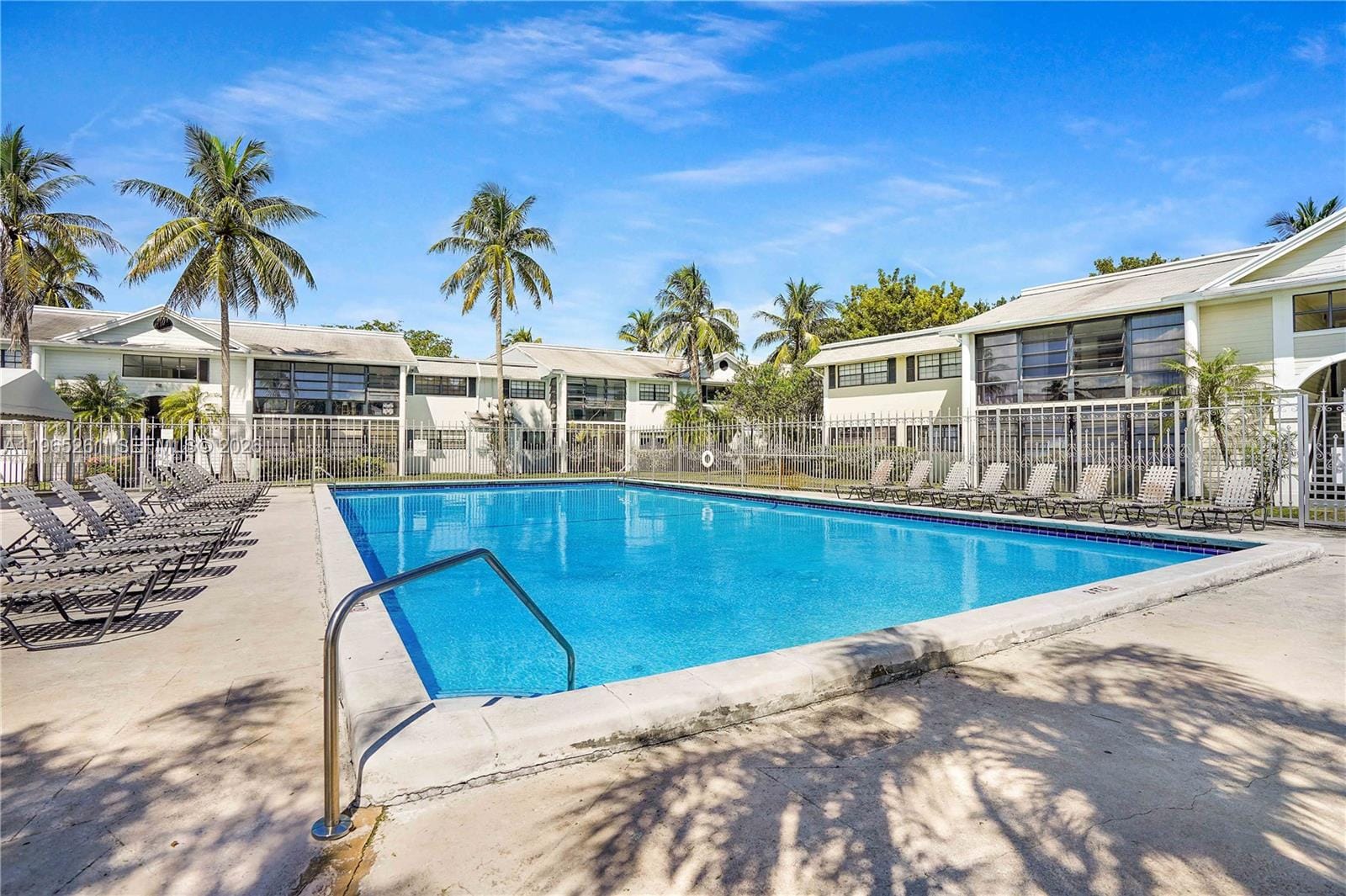 927 NE 199th Street 104, Miami, FL 33179 photo 28